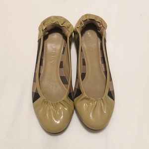 Burberry No Buckle Ballerina Flats sz6.5